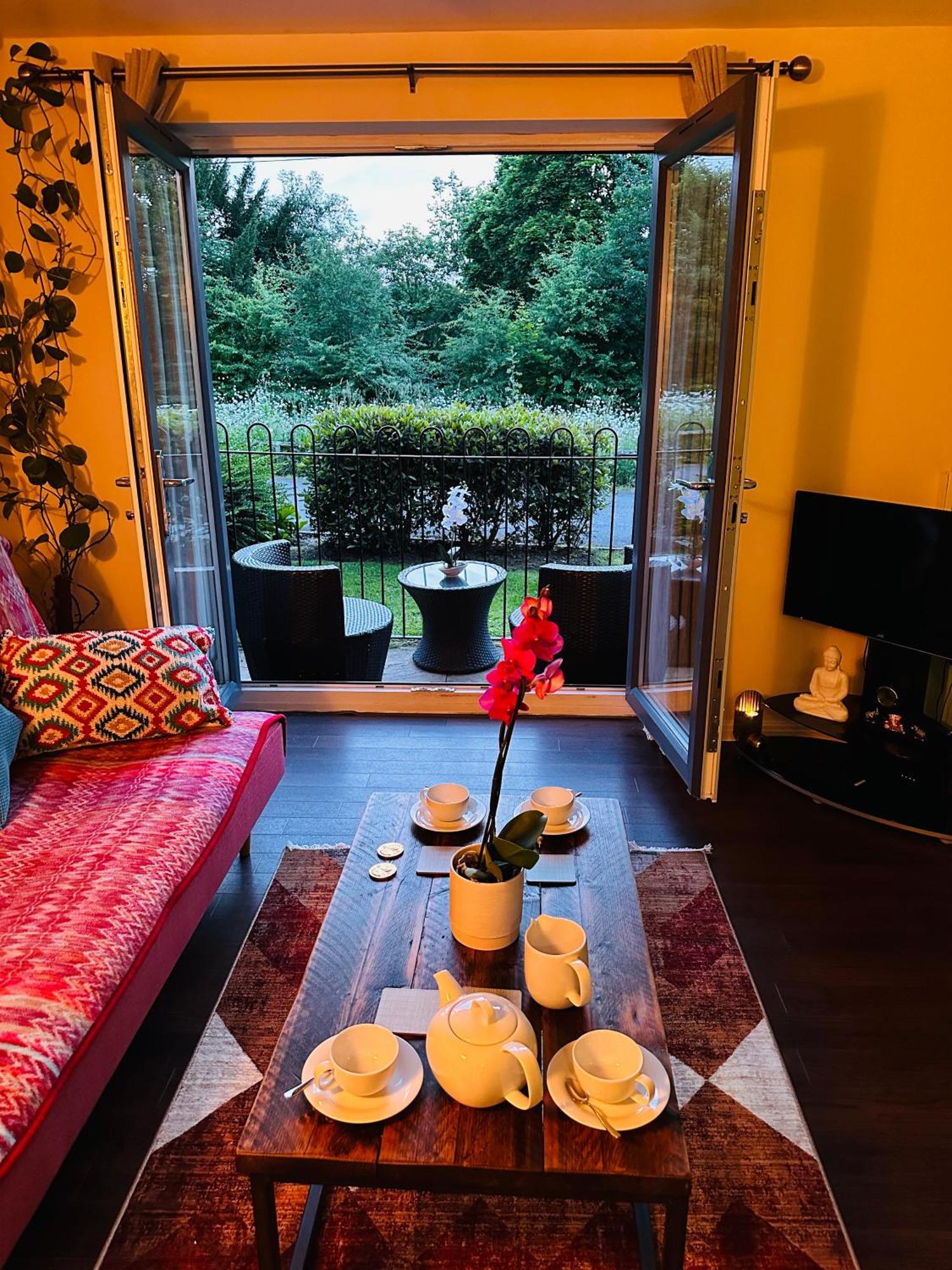 Aroma Cambridge Apartment Girton  Ngoại thất bức ảnh